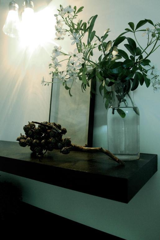 Monte Arena Bed and Breakfast Montaren-et-Saint-Médiers Δωμάτιο φωτογραφία