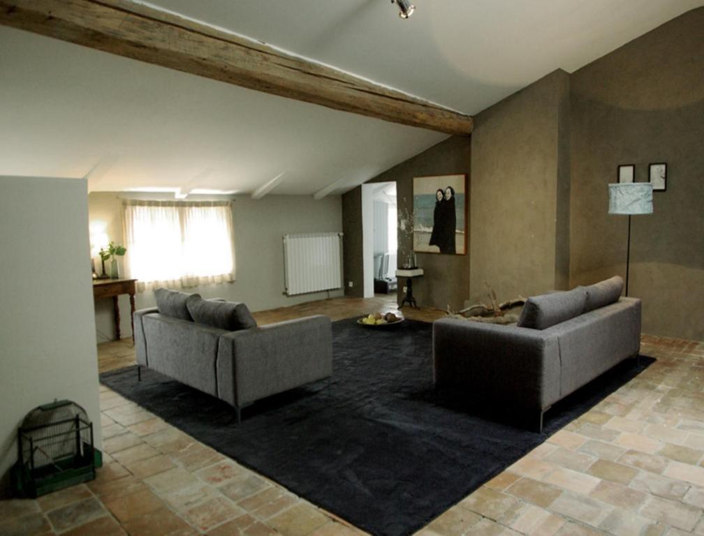 Monte Arena Bed and Breakfast Montaren-et-Saint-Médiers Εξωτερικό φωτογραφία