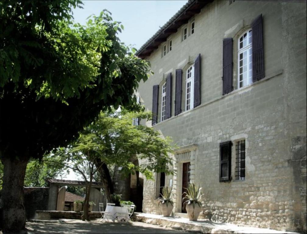 Monte Arena Bed and Breakfast Montaren-et-Saint-Médiers Εξωτερικό φωτογραφία
