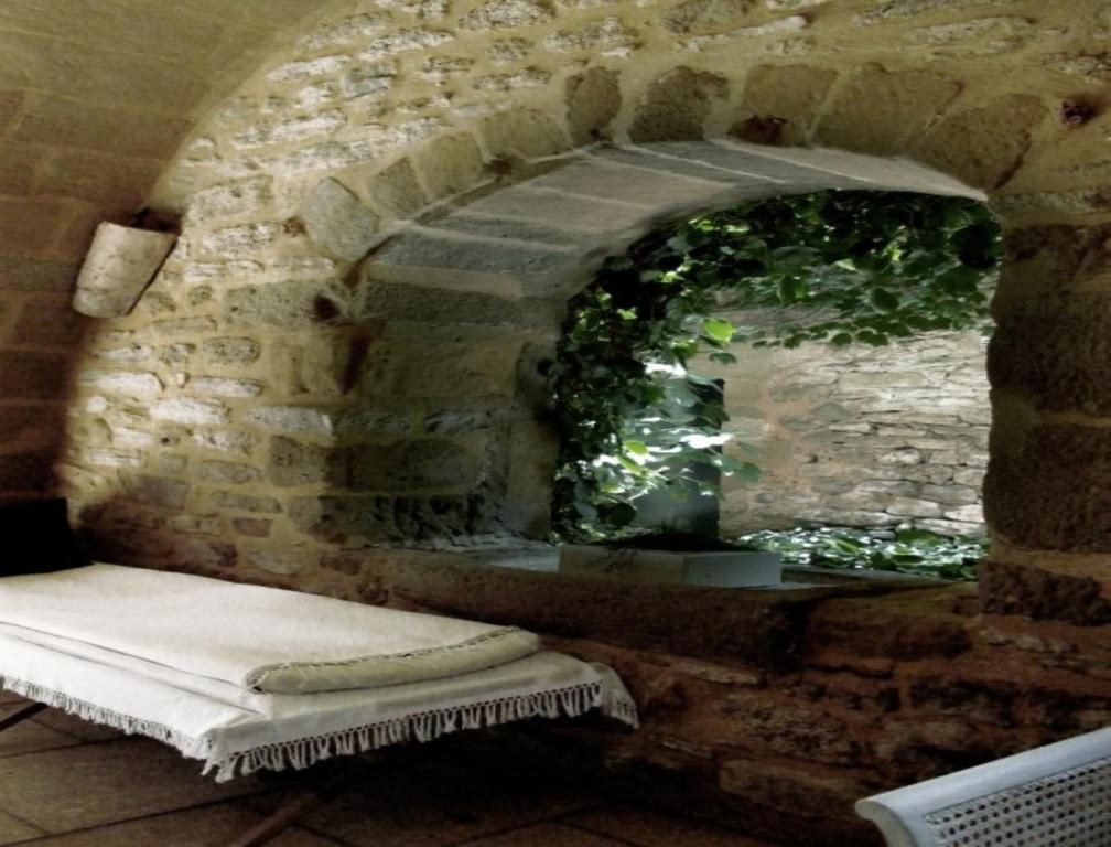 Monte Arena Bed and Breakfast Montaren-et-Saint-Médiers Εξωτερικό φωτογραφία