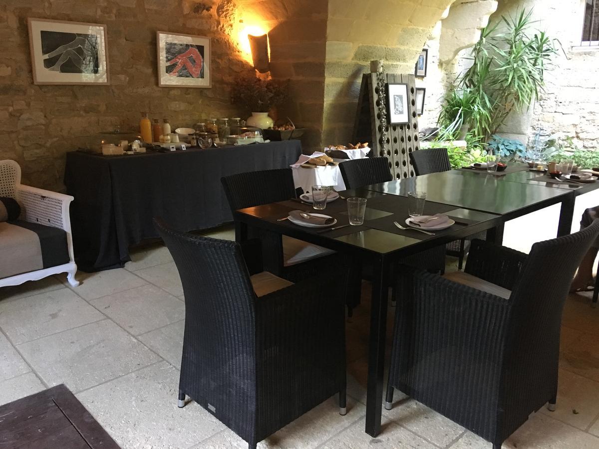Monte Arena Bed and Breakfast Montaren-et-Saint-Médiers Εξωτερικό φωτογραφία