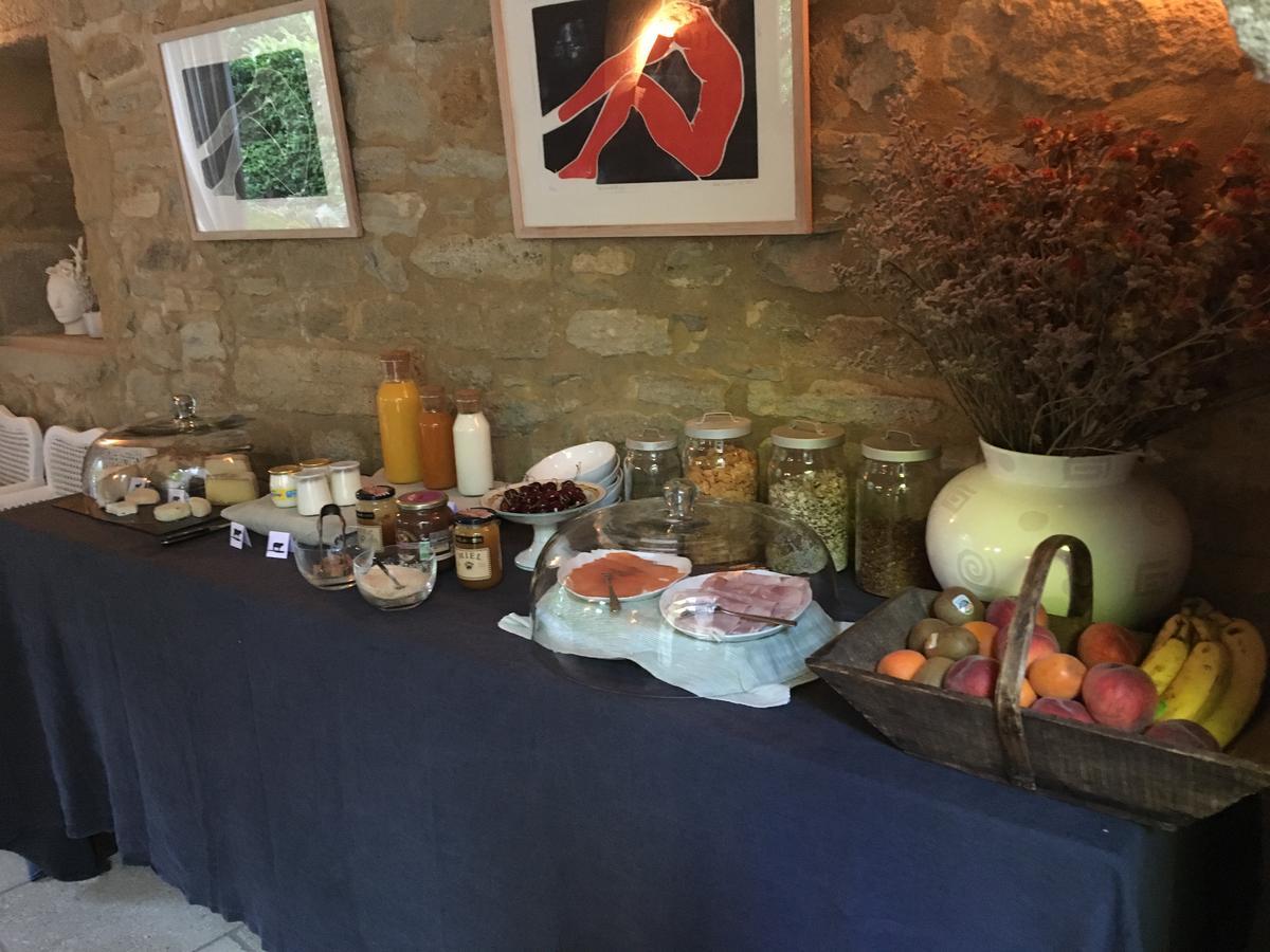 Monte Arena Bed and Breakfast Montaren-et-Saint-Médiers Εξωτερικό φωτογραφία