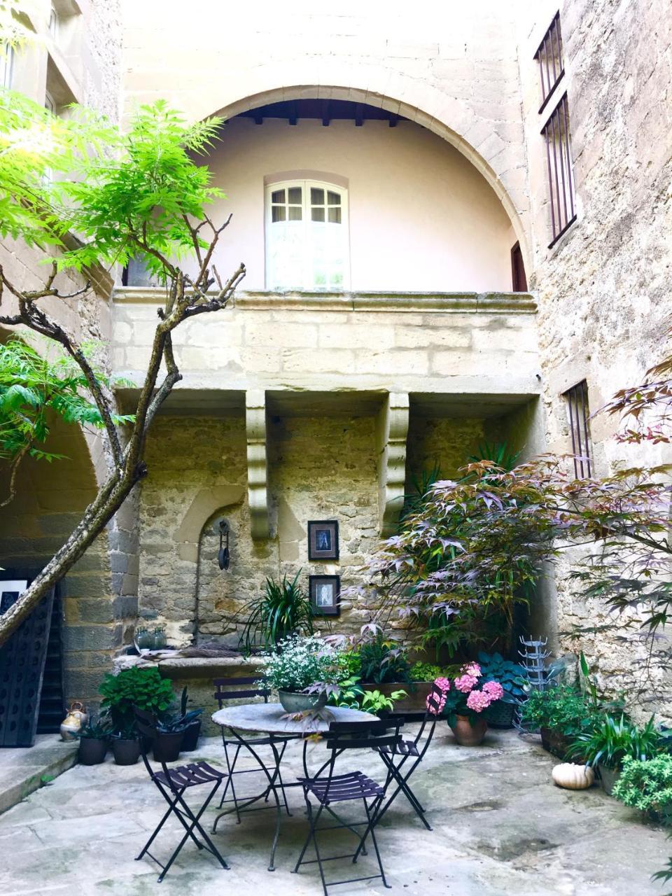 Monte Arena Bed and Breakfast Montaren-et-Saint-Médiers Εξωτερικό φωτογραφία