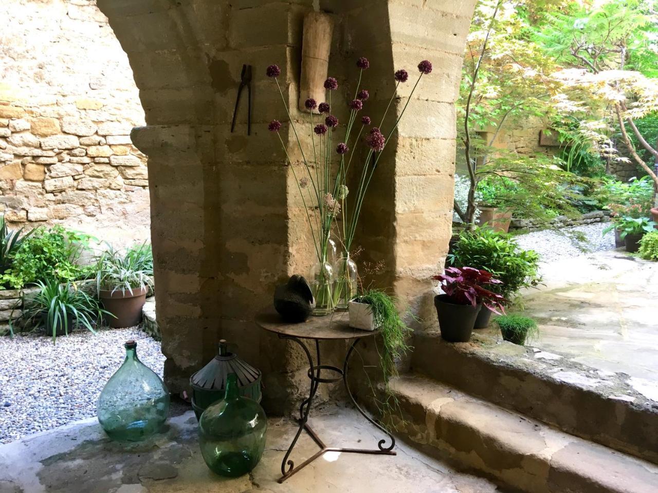 Monte Arena Bed and Breakfast Montaren-et-Saint-Médiers Εξωτερικό φωτογραφία
